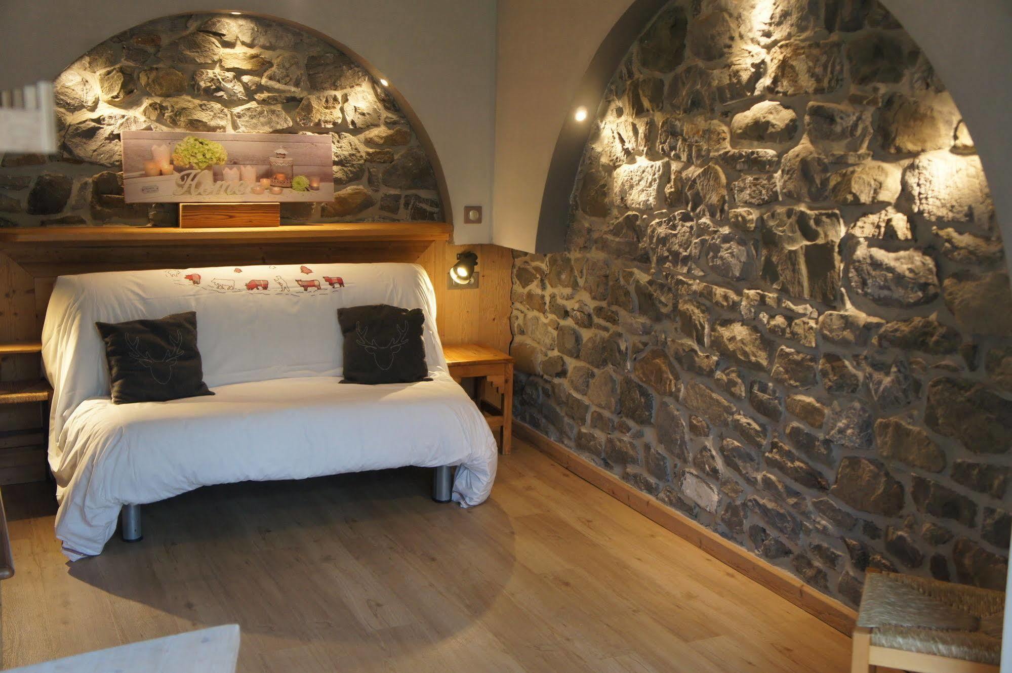 Hotel Le Morillon Extérieur photo